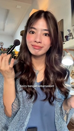 Putri Setiawan on Instagram: "Go lah! Try @huecalm.official_id spf 50! Go to the mountain, meet sun, not scared anymore . Use my code “HUEC3PUTR” not an easy code but get more discount lah ✅ #HUECALM #VeganSkincare #SkinVacation #HealingTiredSkin #MildToneUpSunCream"