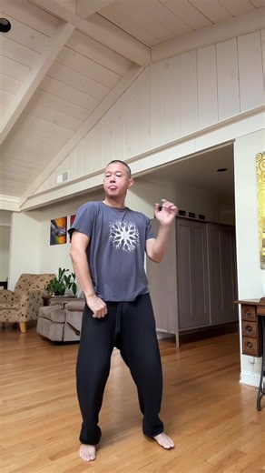 part 3… i think more legs & need to loosen up 🕺🏽🪩 #dougie #s#soulmusics#soultrainf#funkd#danceAaron Goodnow