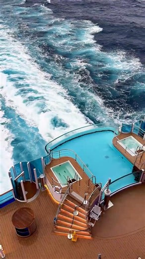 Corfu, Greece Cruise Stop 🇬🇷 | Corfu Old Town, Panagia Vlacherna & Old Fortress