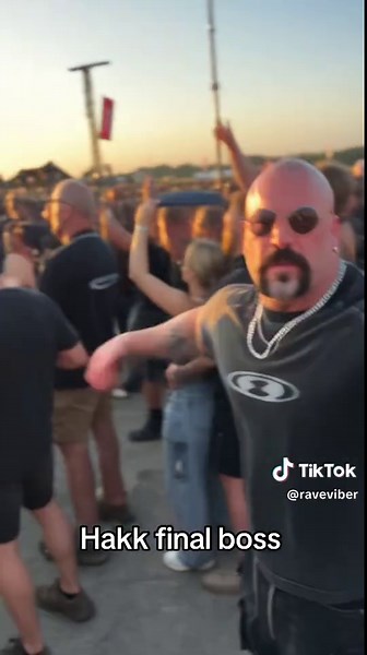 Hakk final boss — Hakk techno dance moves