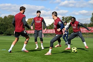 🎥 An extended look at Arsenal's training session ahead of their #UCL clash with Olympiacos FC tonight ⚔️ #afc | Arsenal Presser