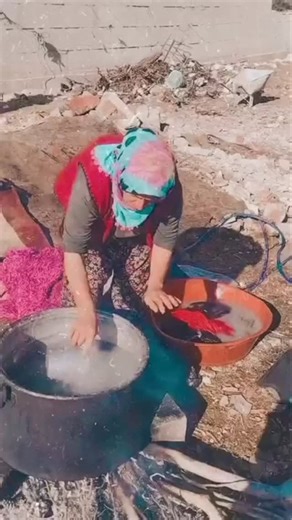 ❤️ on Instagram: "Belki elimizde şuan ki imkanlar yoktu ama mutluyduk.🕊️ . . . #köy #eskiler #tezek #kerpiç #boğazlıyan"