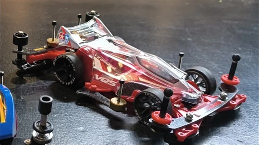 迷你四驱 - Stock Advance 设置 VZ 底盘。