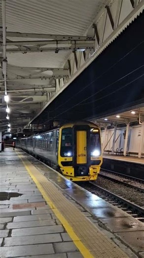 158749+158750 depart Newport (Gwent) for Westbury #GWR #Class158 #sprinter