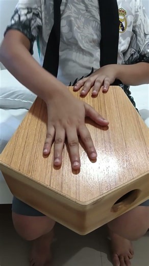 Easy beats for begginers on clap box#clapbox #drums #music #easy