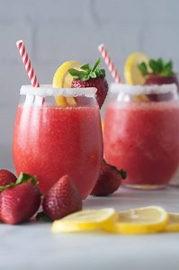 Boozy frozen strawberry lemonade slushies
