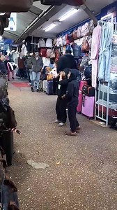 484K views · 10K reactions | #virales ➡️En CDE se aburre quien quiere nomás. "Igorra de lanaicha iñakaraku"藍 戮Niños robaron sonrisas a comerciantes de la zona céntrica con su alegría y entusiasmo. #cabledigitaldeleste | Cable Digital del Este | Facebook