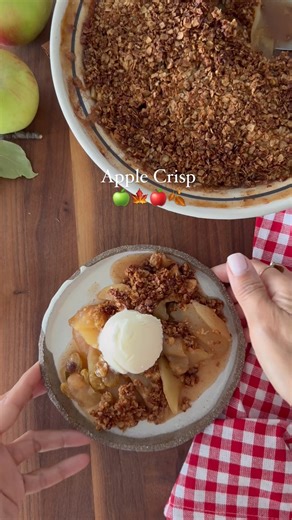 Gina Homolka - Healthy Recipes on Instagram: "🍎 Cozy up with this easy apple crisp made with cinnamon apples, honey, and an oat topping. Perfect for fall baking and apple-picking season! ✨ Comment “RECIPE” and I’ll DM you the link This version is lightly sweetened, warm, and comforting — the kind of dessert that makes your whole house smell like fall. Serve it warm with a scoop of vanilla ice cream or yogurt on top! ✅ Easy + wholesome ✅ Cozy fall flavors ✅ Great way to use up apples 🔗 Get the 