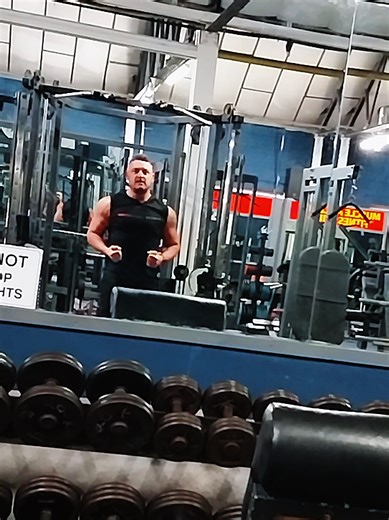 Single Arm Side Delt Raises for Defined Shoulders