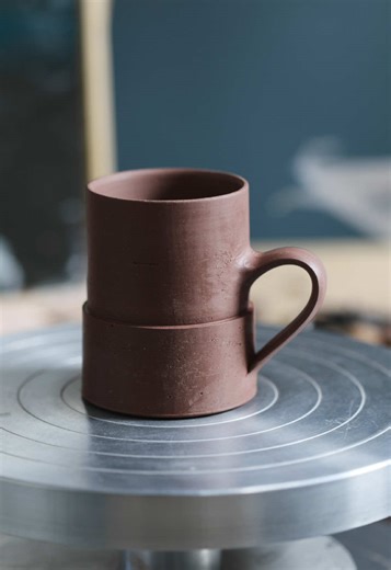 Creating Unique Handmade Mugs: A Pottery Ritual