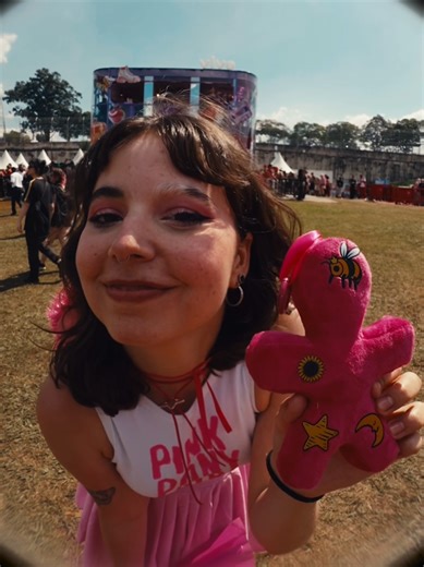 Por que esse vídeo cheio de pôneis lindos tem 345 horas??? #VivaOsFãsExagerados #VivoNoLollaBR 💜💜💜