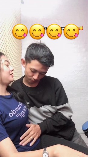 Reaksi Cowok saat Ceweknya PMS: Salting Sendiri Jadinya