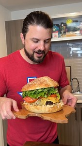 302K views · 2.4K reactions | Texas-sized burger w/ Chef Andre Rush #satisfying #recipes #chefrush | Kyle Istook | Facebook