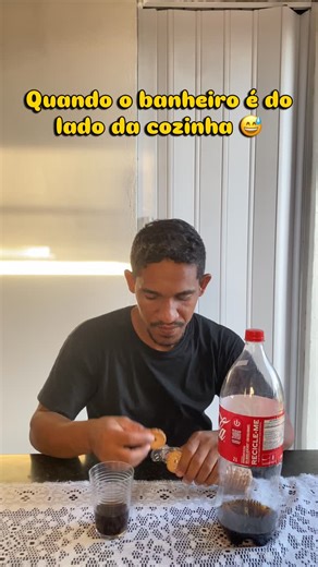 Francisco Ribeiro on Instagram: "Não dá certo não 😅🤣 #viral #comedy #cozinha #banheiro"
