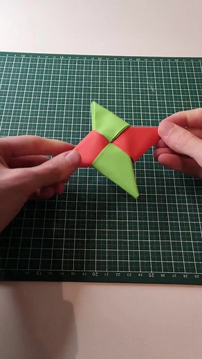 Shuriken Origami Tutorial #naruto #anime #shuriken #cosplay #origami #origamitutorial #paperbladesmith