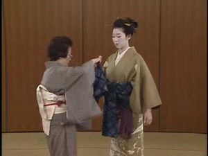 町人の女性の着付け：江戸時代 Edo period