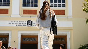 Μετεγγραφές φοιτητών 2024-2025: Με ποια κριτήρια γίνονται - Τι ισχύει για τις μετακινήσεις σε άλλα τμήματα