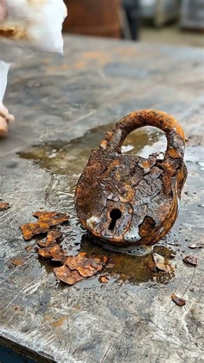 Old Rusty Padlock Restoration | Amazing Transformation 🔐