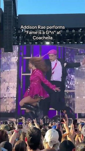 Addison Rae performs "Fame is a gun" at Coachella 🔥