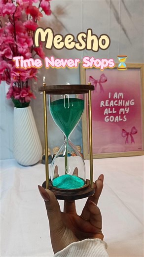 Time Never Stops ⏳ | Aesthetic Hourglass Vibes✨ #trending #shorts #viral #timelapse #aesthetic #diy