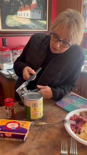 My granddaughters did a wonderful job cooking chili for the family. I hope you enjoy the video the chili was delicious. | Cooking with Brenda Gantt