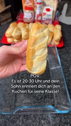 the.rahalz.13 on Instagram: "20 ⏰Easy Cake 🥖🍰 Ich weiß es schon seit Wochen, aber trotzdem kommt der letzte Vortag immer so plötzlich. Hatten die Zutaten schon vor einer Woche gekauft 🤭#milchbrötchen #kuchen #cake #klasse #easyrecipe #therahalz #rahalz13"