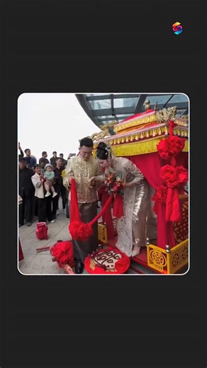 SS Knowledge TV on Instagram: "Frozen City That Disappears This video reveals one of China’s most astonishing winter traditions—an event so massive and temporary that it disappears without a trace. Every year, when the Songhua River completely freezes, the city of Harbin in northeastern China enters its Ice Harvest season. Thousands of workers cut the river’s frozen surface into gigantic ice blocks measuring 3 to 5 meters thick. These massive blocks are then transported by trucks to build an ent