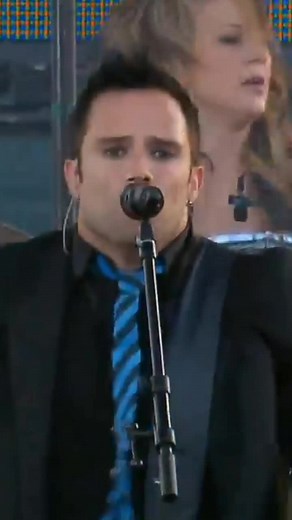 Experience the Rock Sensation of Skillet with 'Rebirthing'