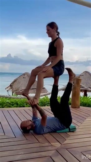 Beach Acroyoga Flow | Beginner Partner Yoga Flow | Partner Moves