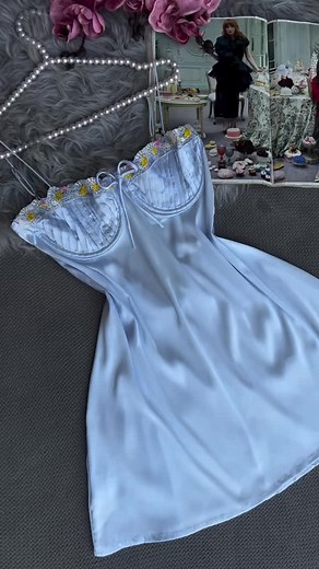 Nouveaux pyjamas femme disponibles chez Boutique Ladies Style ! Confortables, stylés et parfaits pour vos moments cocooning à la maison. Disponibles en plusieurs modèles et tailles. - [x] Les tailles: M L XL - [x] Prix : 25€ seulement ! Pour une taille parfaitement adaptée, merci de nous envoyer : • votre poids • votre taille (hauteur) • la taille que vous portez habituellement Livraison dans toute l’Europe Paiement par virement bancaire Pas d’échange ni de retour (sauf si l’article est endommag