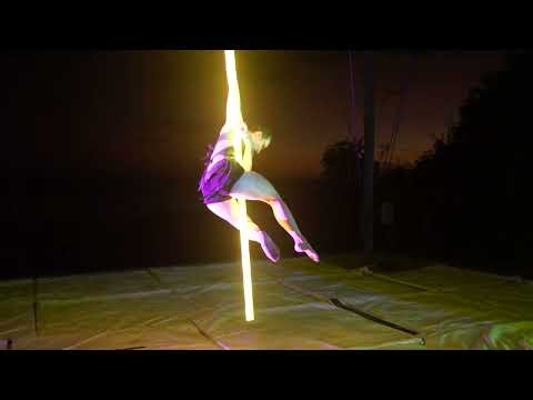 Flying pole act - led flying pole Elixia | The seed by Aurora
