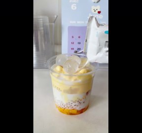 Making Mango Yoghurt Milk Drink