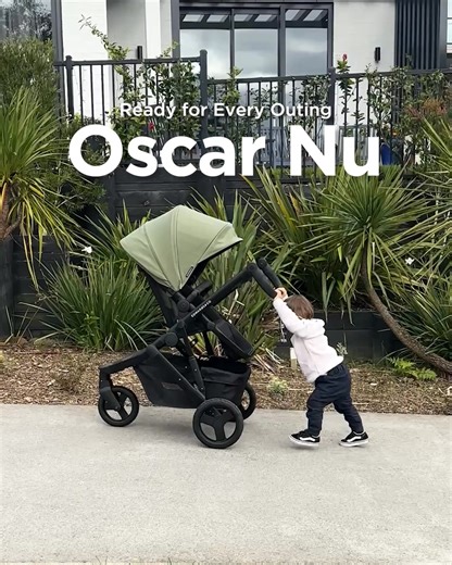 Meet Oscar Nu - Our 3-wheel pram designed for smooth steering, everyday practicality and serious style. With a reversible seat, compact fold and roomy storage, it’s ready for newborns and built to last up to 22 kg. Ready to roll? Shop Oscar Nū now. | Edwards & Co