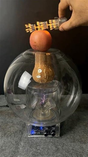 Lightning power#LightningE #TeslaCoil #HighVoltage #ViralShorts