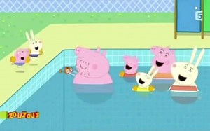 【YTP】佩奇一家人来到了一个奇怪的游泳池