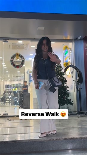 Bollywood on Instagram: "Ashnoor Kaur’s reverse walk 😍 . #ashnoorkaur #bollywoodmobi #vs"