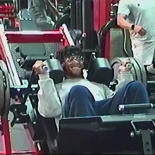 bro forgot to film thunder and lightning. (aka the legs) #gym #fyp #vhs