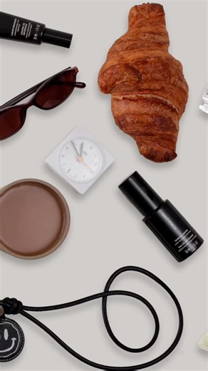 Upgrade your routine. Limited time— receive a complimentary full-size Daily Moisturizer with orders over $130 CAD | $95 USD. The foundation of your Saltyface routine. A true multi-tasker that creates a hydrating base for Tanning Water, blends with Liquid Bronzer for a sheer tint, and pairs effortlessly with Tanning Moisturizer on off-nights. No code required. Automatically applied in cart while supplies last.