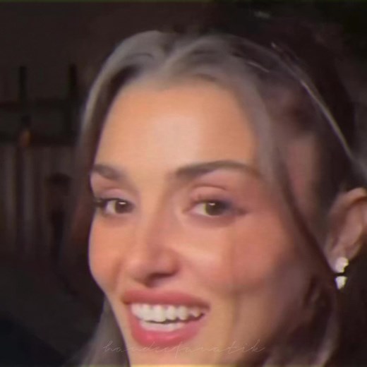 Hande Erçel: A Turkish Actress and Model Icon