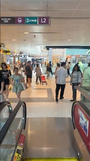 Westgate Mall Singapore | Random Walk Inside One of the Best Malls