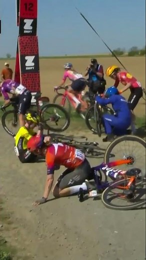 BIG crash during Paris-Roubaix Femmes 😲