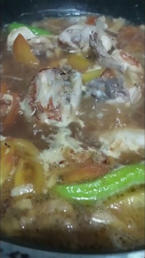 chicken 🐓 and tomato 🍅. sinabawan 😋🤤