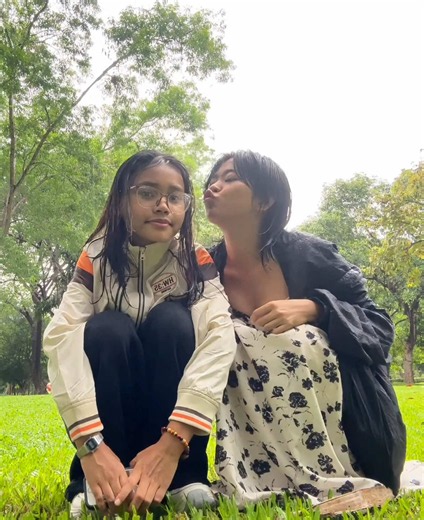 For my bestie✨Thank you so much for being as crazy as I am @Rain #creatorsearchinsights