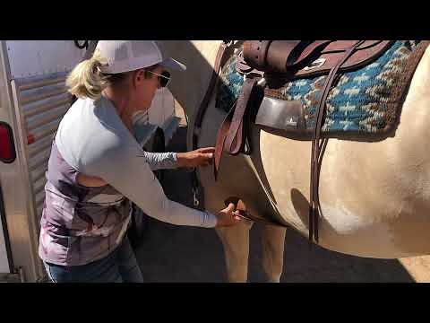 Saddling western- Latigo tying method