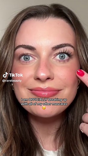 Emphasis on: it STAYS. #rarebeauty #rarebeautymascara #perfectstrokes #mascarahack #mascarareview