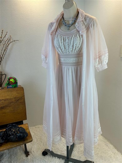 1960s Shadowline Peignoir Set, Pink Chiffon Lace Lingerie Vintage - Etsy Canada