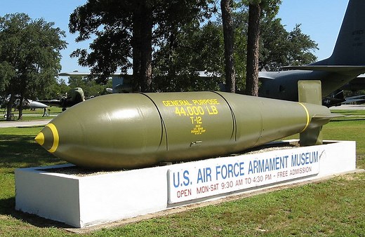 44,000 lb T-12 Cloudmaker bomb for B-29 Superfortress