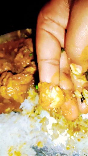 Eating chicken curry with rice #food #bryani #asmr #mukbang #chickencurry