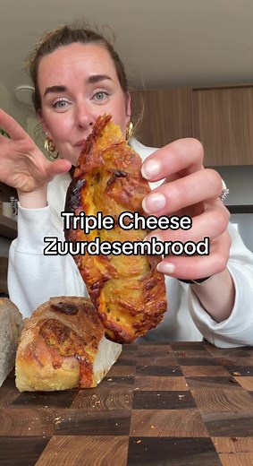 Triple Cheese zuurdesembrood recept met versmolten kaas