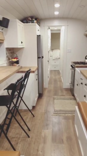 School bus conversion tour #fyp #skoolieconversion #skoolielife #skoolietour